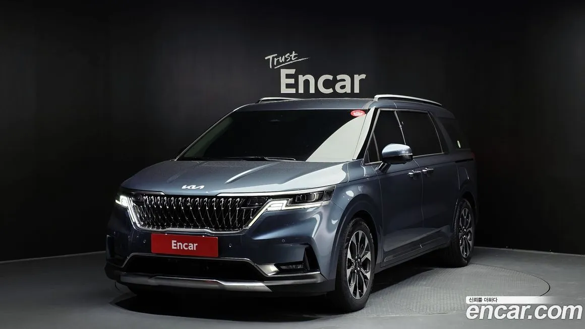 Kia Carnival — фото 1