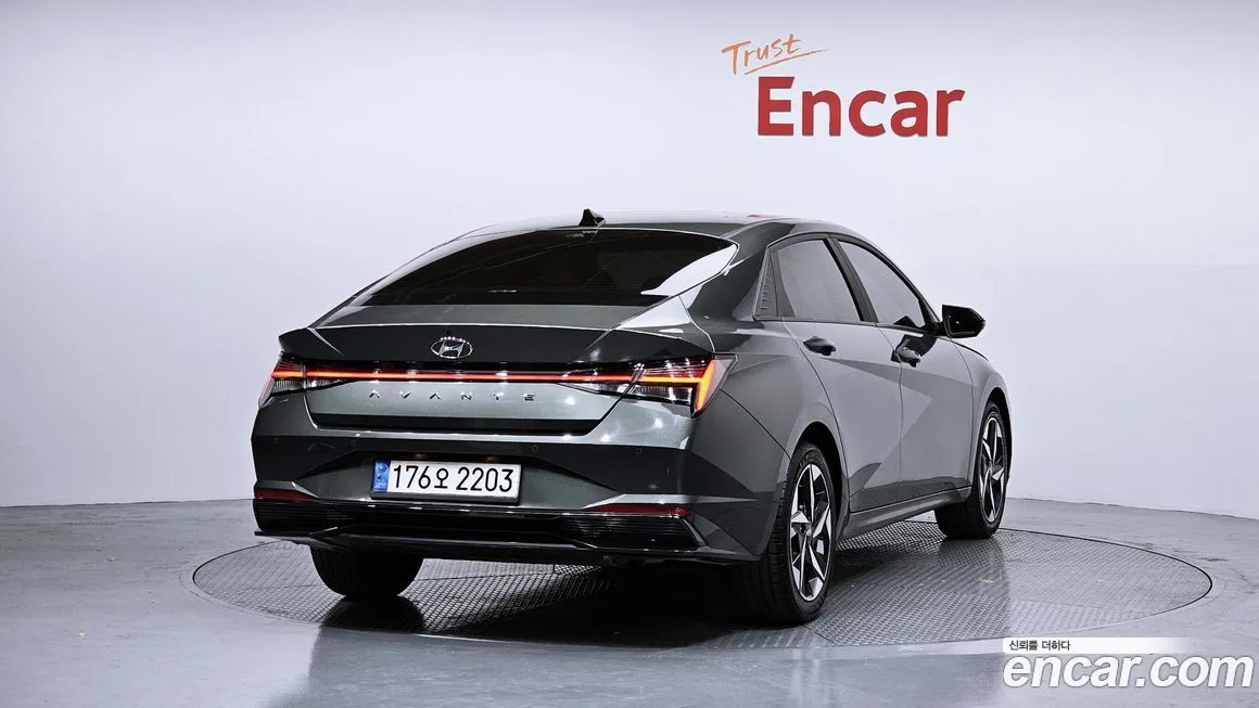 Hyundai AVANTE — фото 2