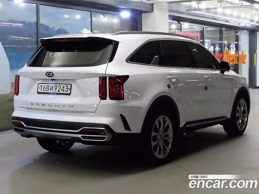 Kia Sorento — фото 5