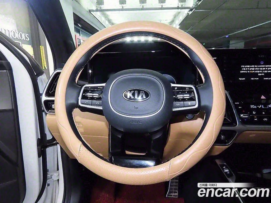Kia Sorento — фото 6