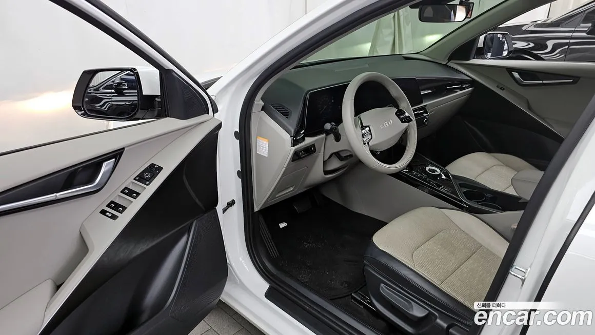 Kia Niro — фото 10