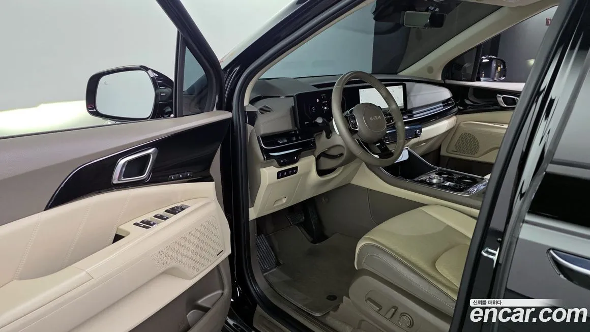 Kia Carnival — фото 10