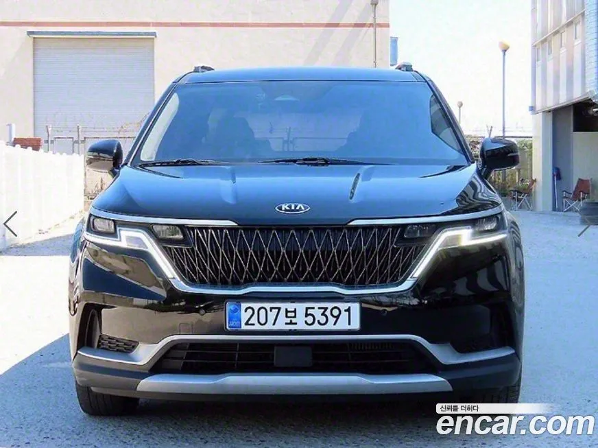 Kia Carnival — фото 1