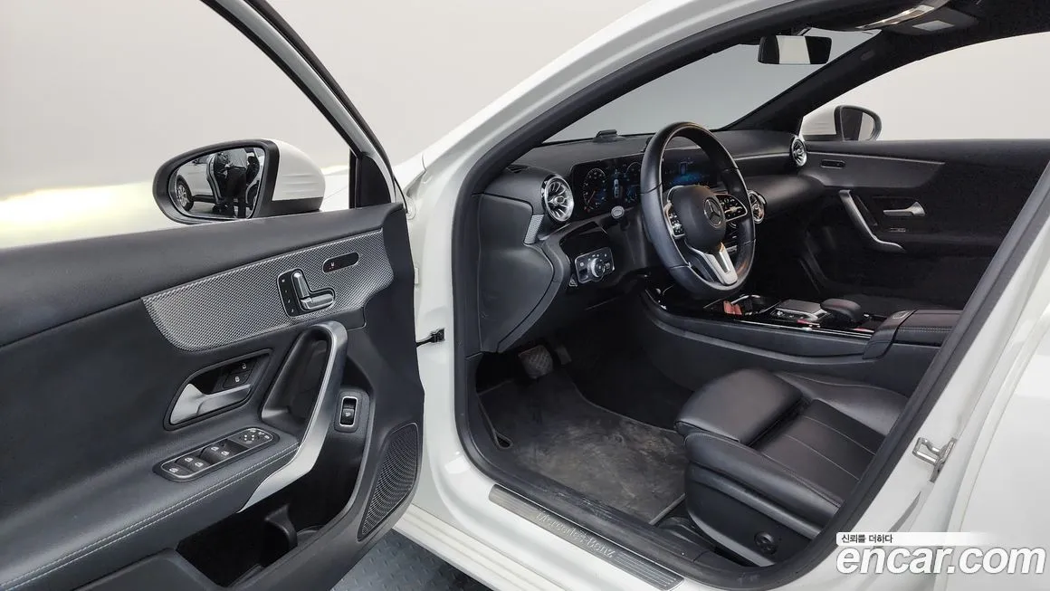 Mercedes-Benz A-Class — фото 10