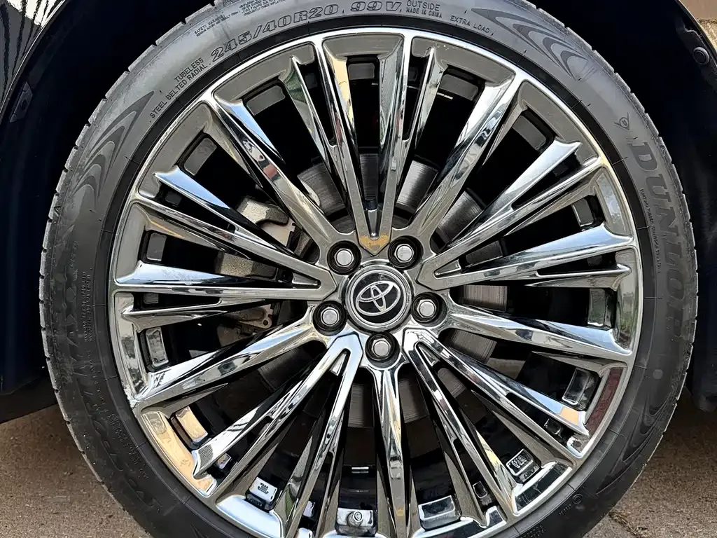 Toyota Vellfire — фото 10