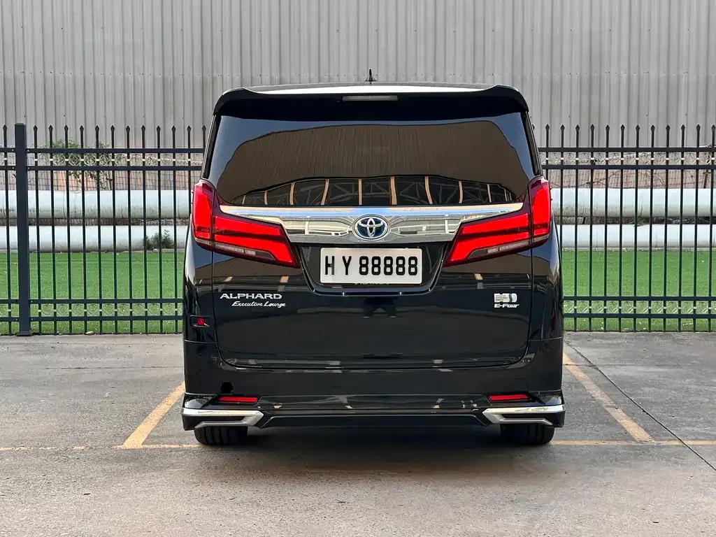 Toyota Vellfire — фото 6