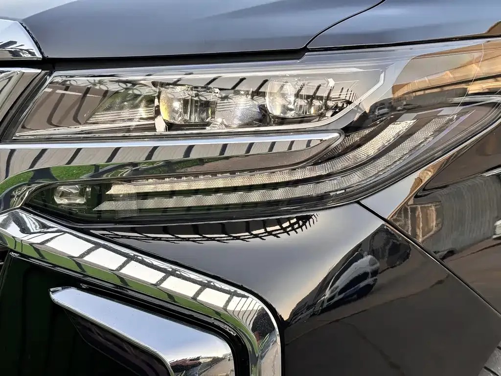 Toyota Vellfire — фото 9