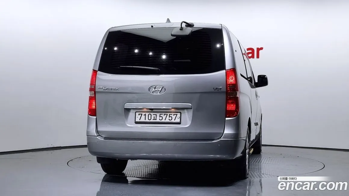 Hyundai Starex — фото 4