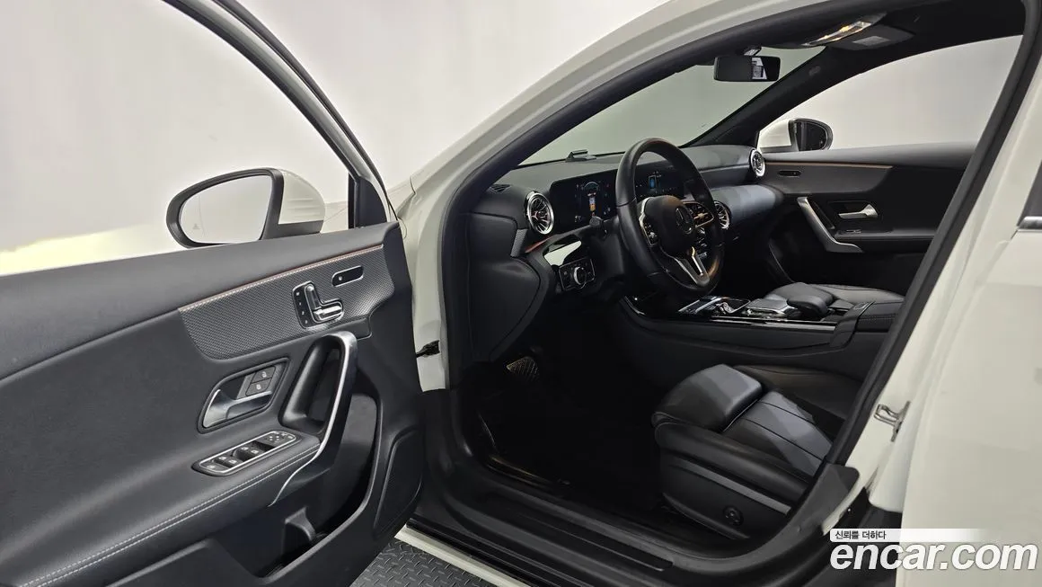 Mercedes-Benz A-Class — фото 10