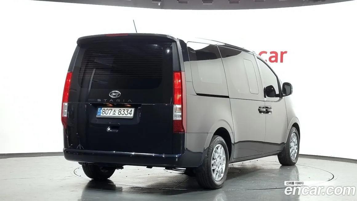 Hyundai Staria — фото 2