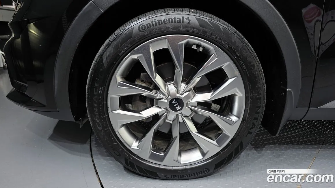 Kia Sorento — фото 5