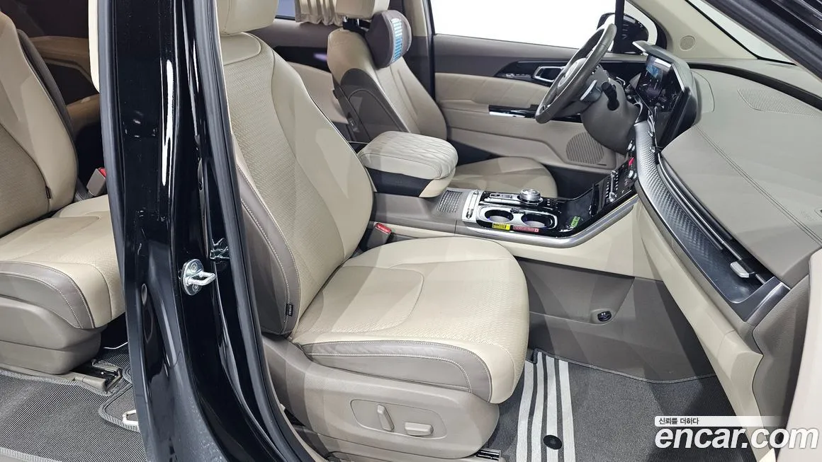 Kia Carnival — фото 10
