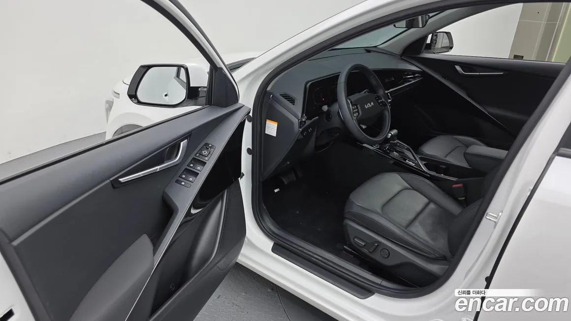 Kia Niro — фото 10