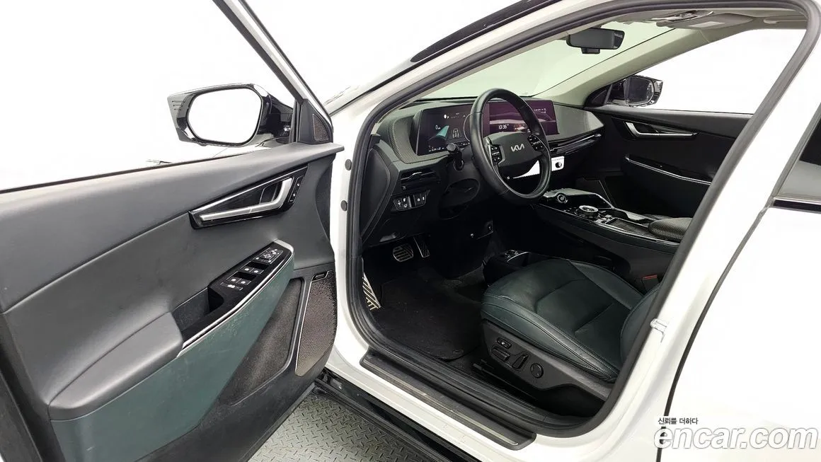 Kia EV6 — фото 10