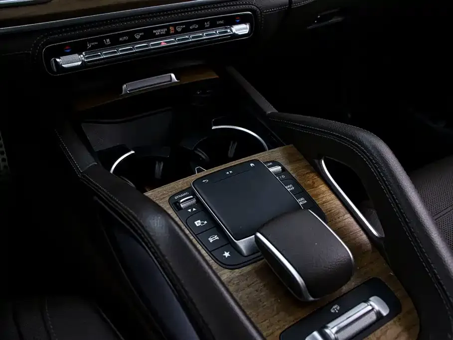 Mercedes-Benz GLS — фото 9