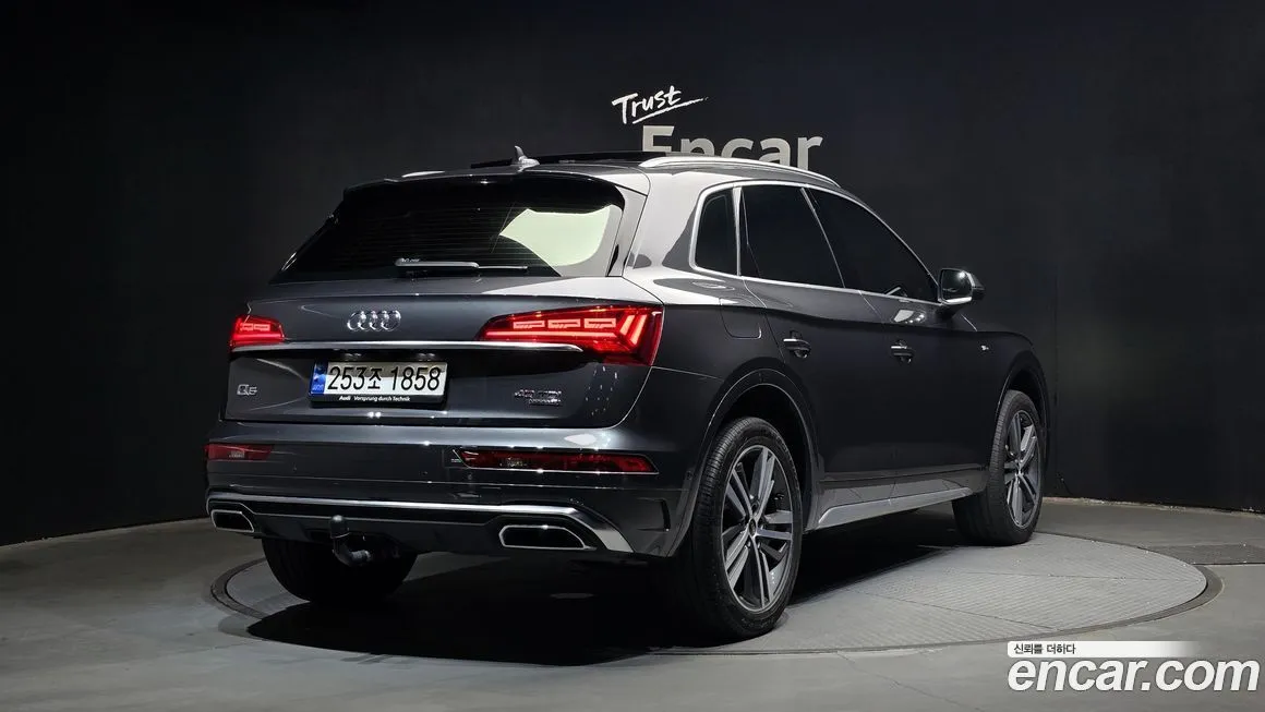 Audi Q5 — фото 2