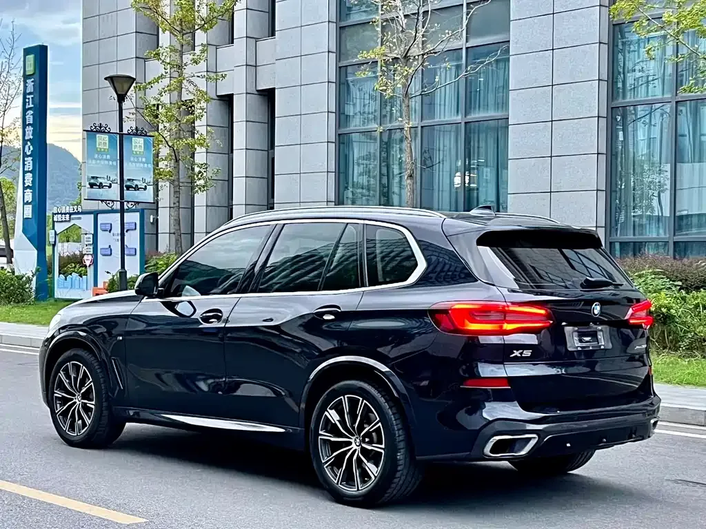 BMW X5 (Import) — фото 10