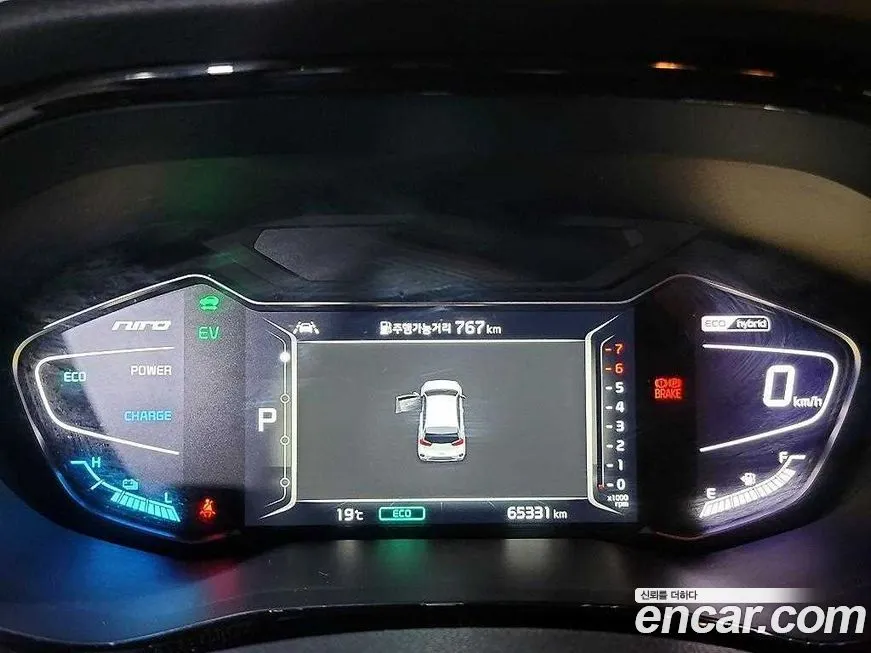 Kia Niro — фото 10