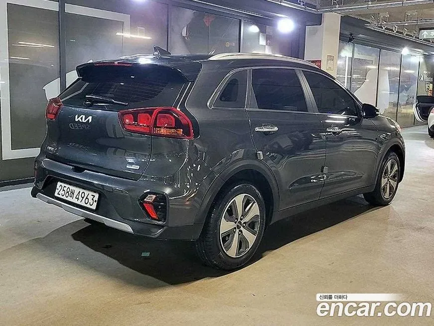 Kia Niro — фото 4