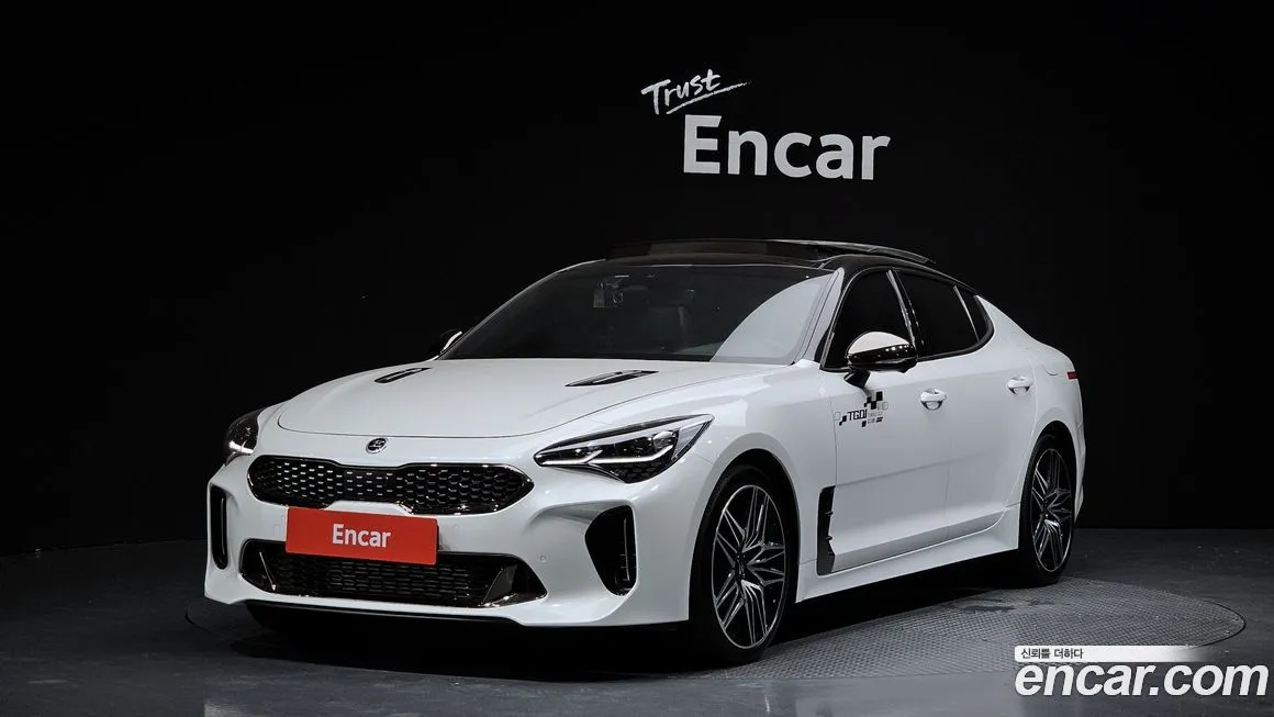 Kia Stinger — фото 1
