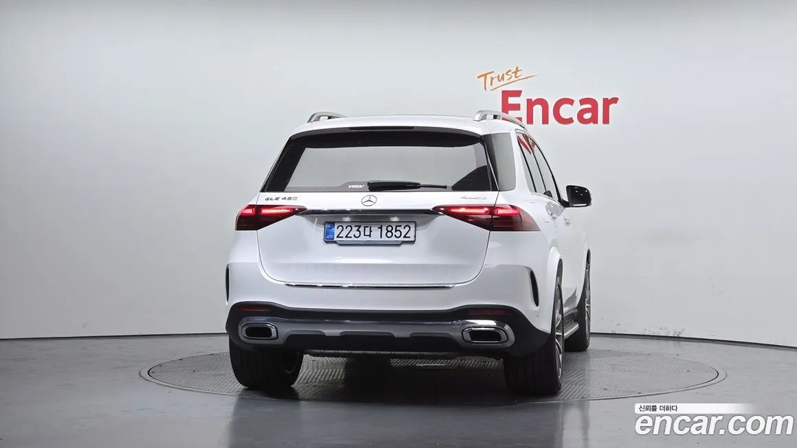 Mercedes-Benz GLE-Class — фото 4