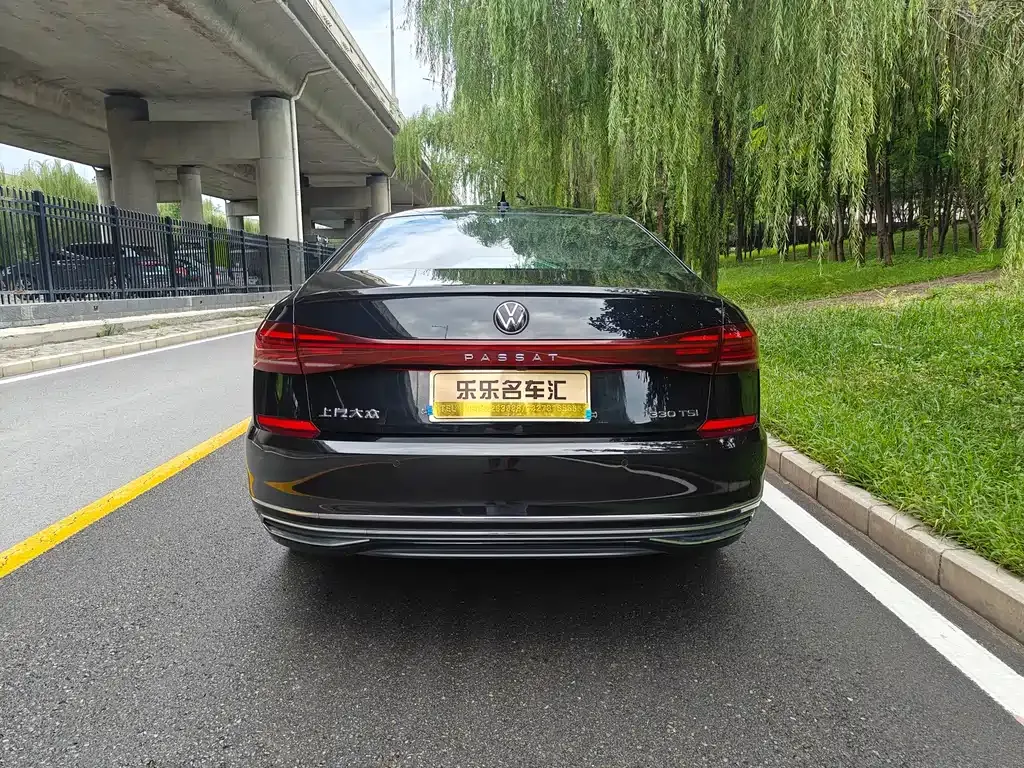 Volkswagen Passat — фото 5