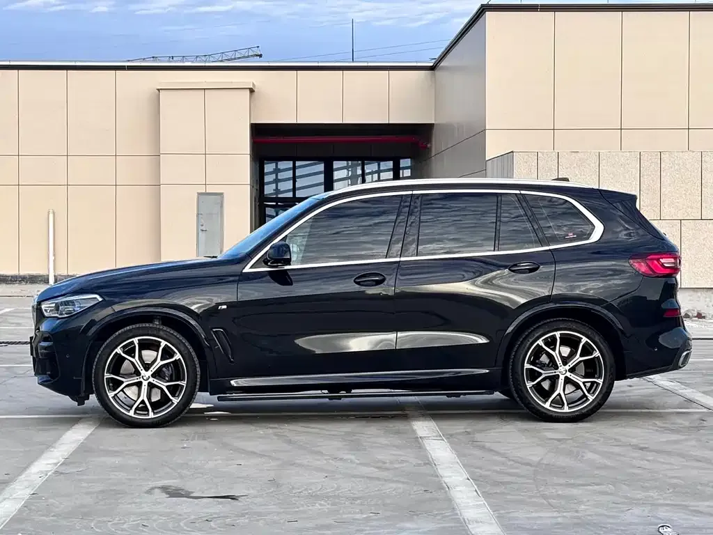 BMW X5 (Import) — фото 4
