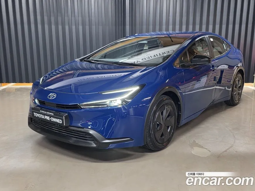 Toyota Prius — фото 1