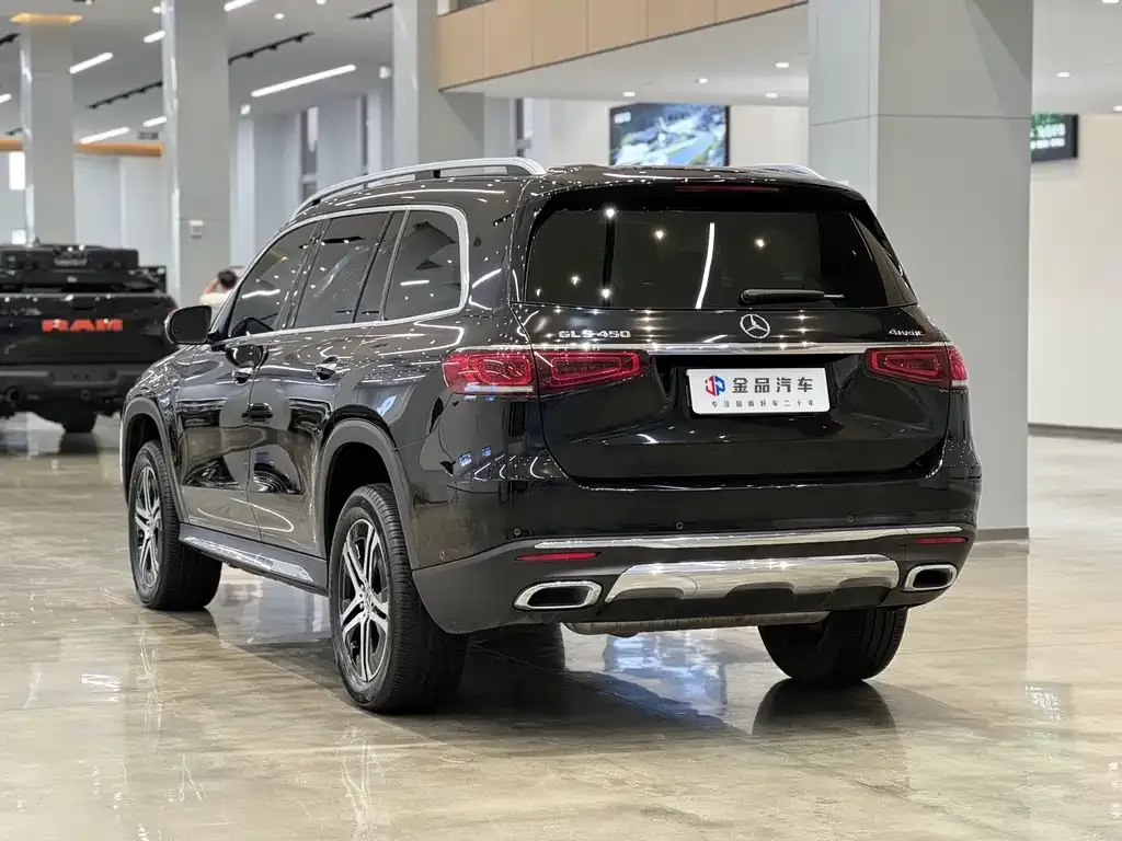 Mercedes-Benz GLS — фото 6