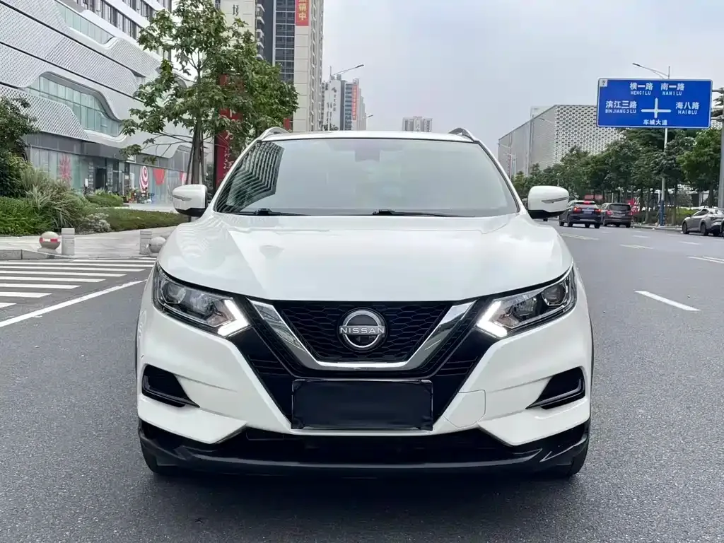 Nissan Qashqai — фото 2