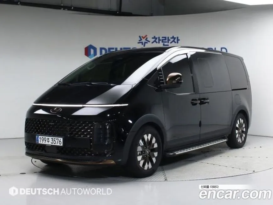Hyundai Staria — фото 1