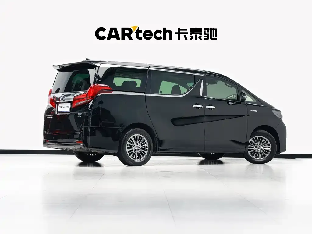 Toyota Alphard — фото 4