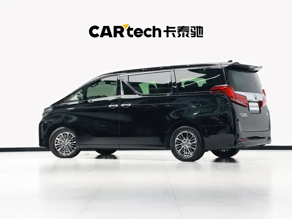 Toyota Alphard — фото 6