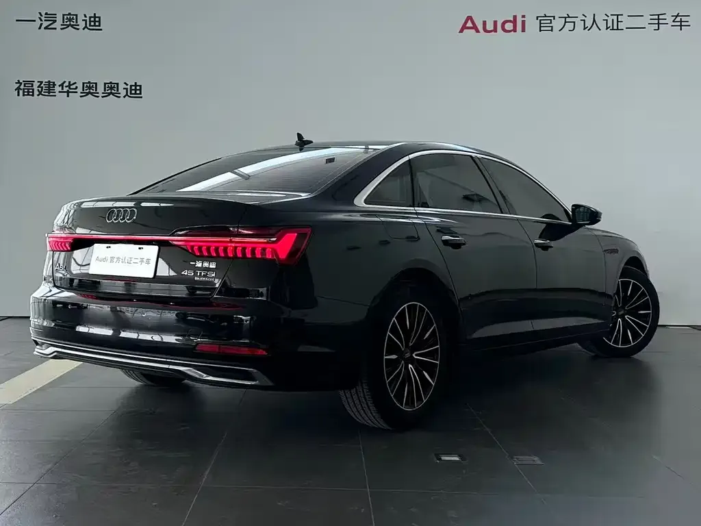 Audi A6L — фото 8