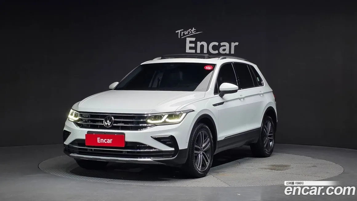Volkswagen Tiguan — фото 1
