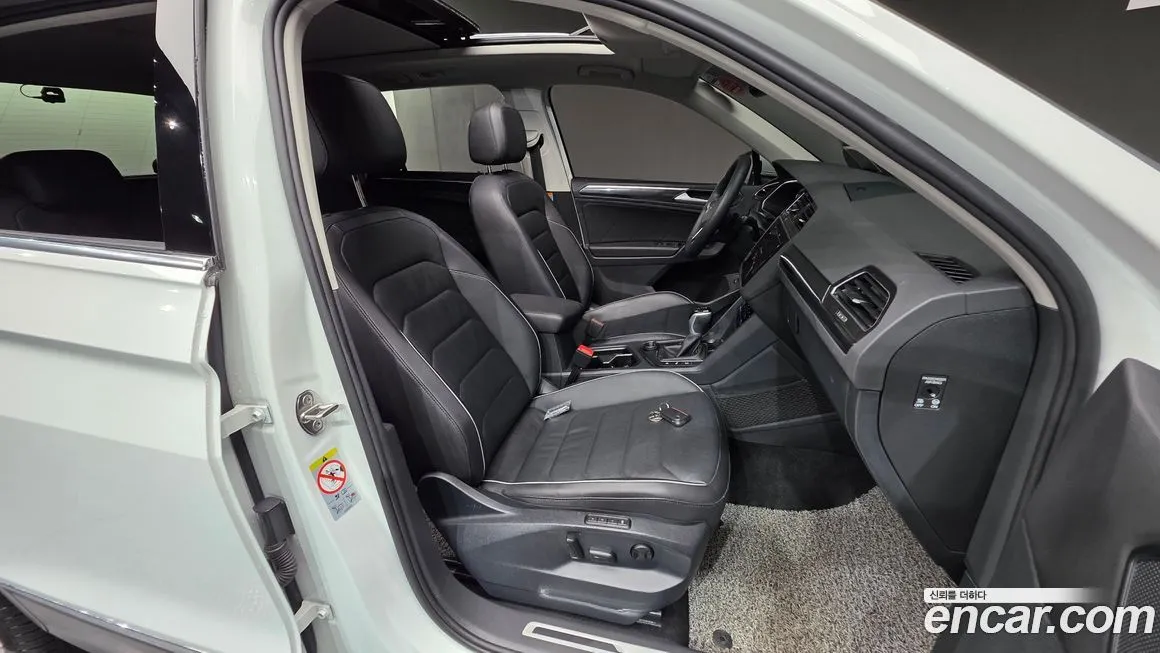 Volkswagen Tiguan — фото 10