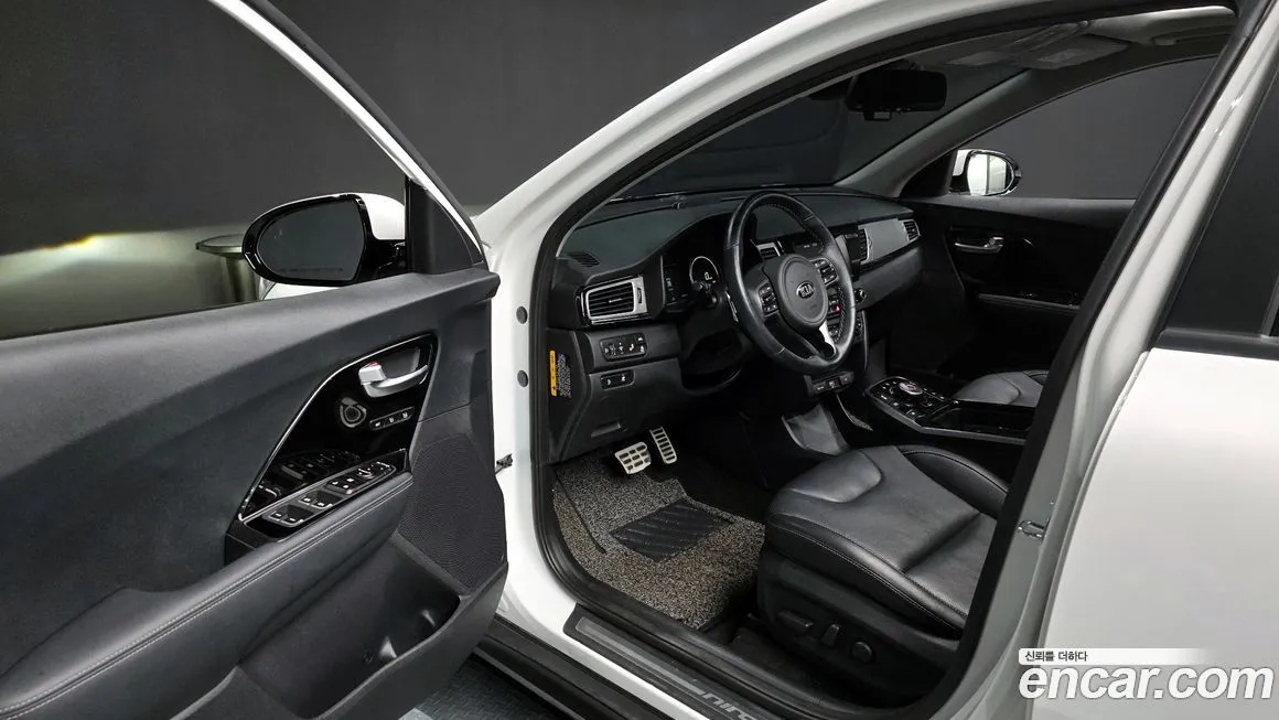 Kia Niro — фото 10