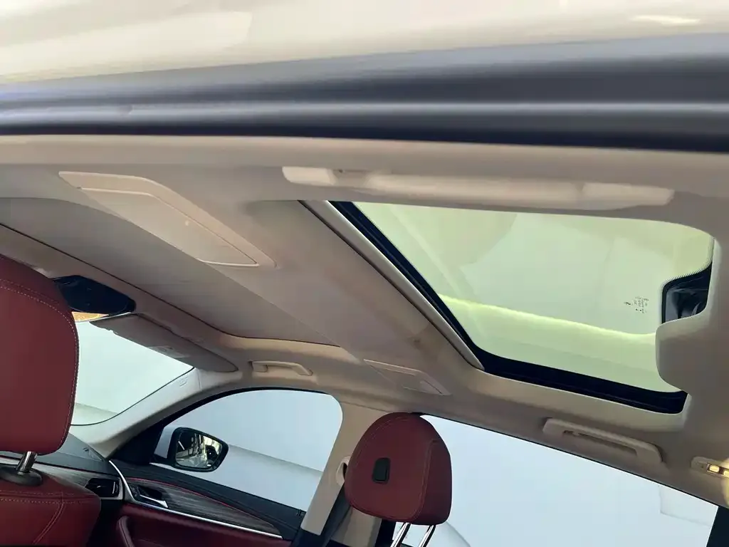 BMW 5 Series New Energy — фото 10