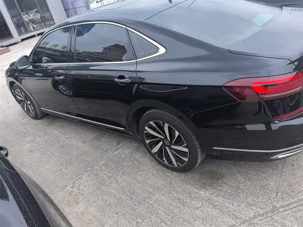 Volkswagen Passat — фото 5