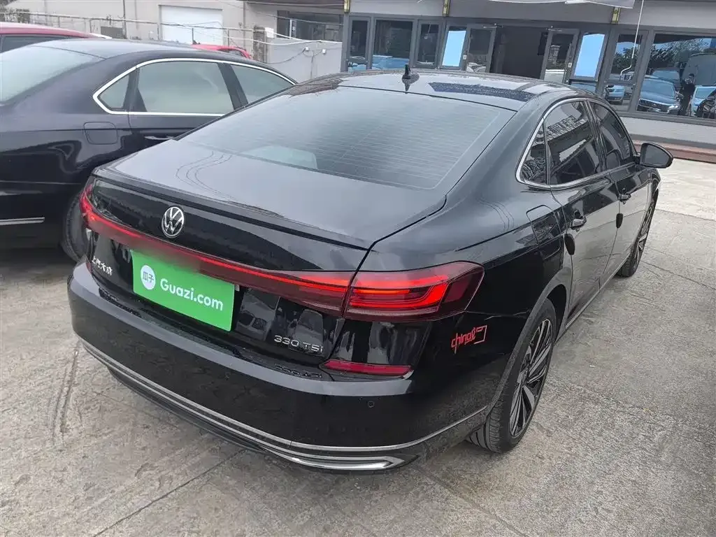 Volkswagen Passat — фото 7