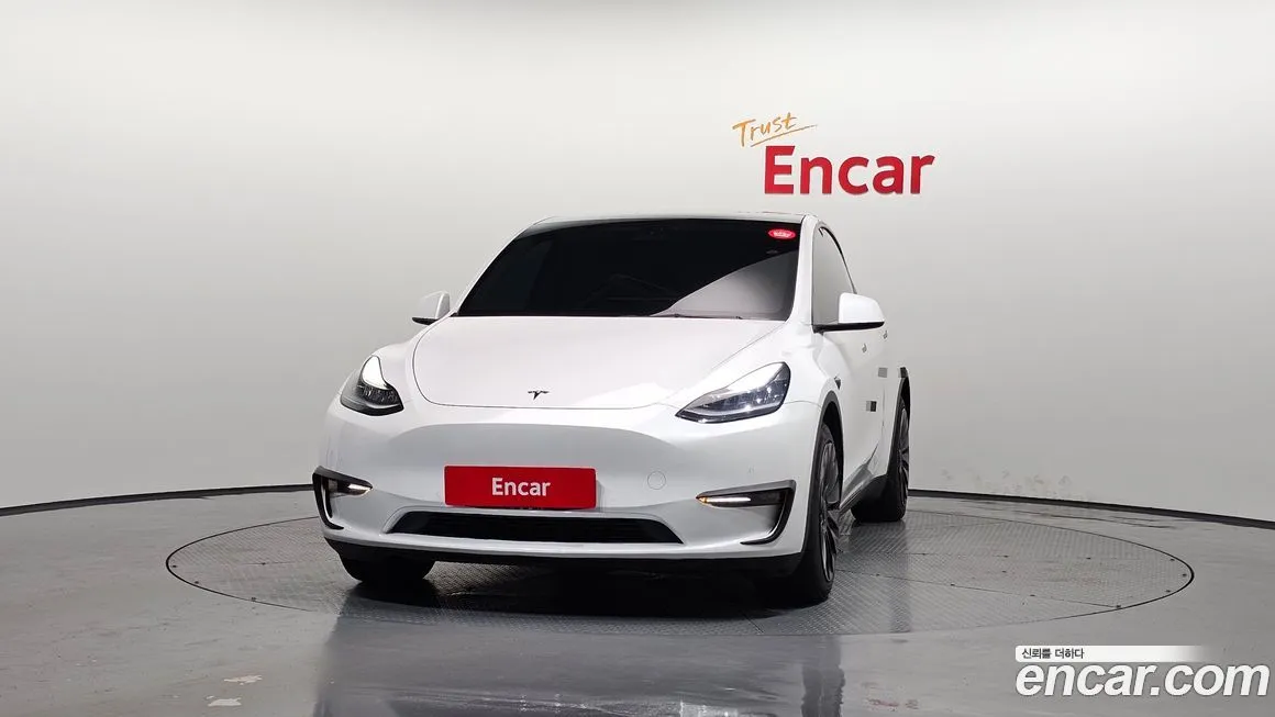 Tesla Model Y — фото 3