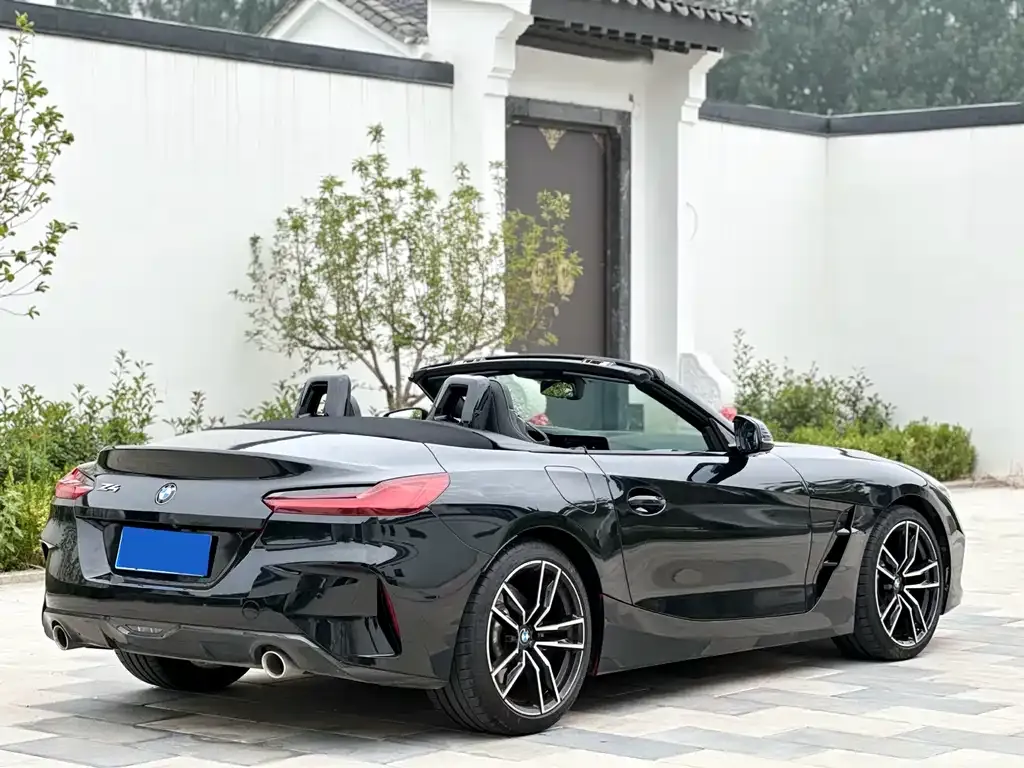 BMW Z4 — фото 9