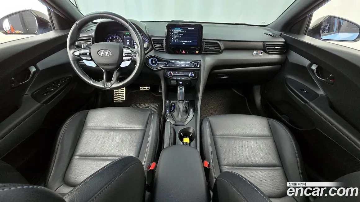 Hyundai Veloster — фото 7