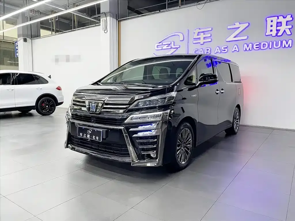 Toyota Vellfire — фото 3