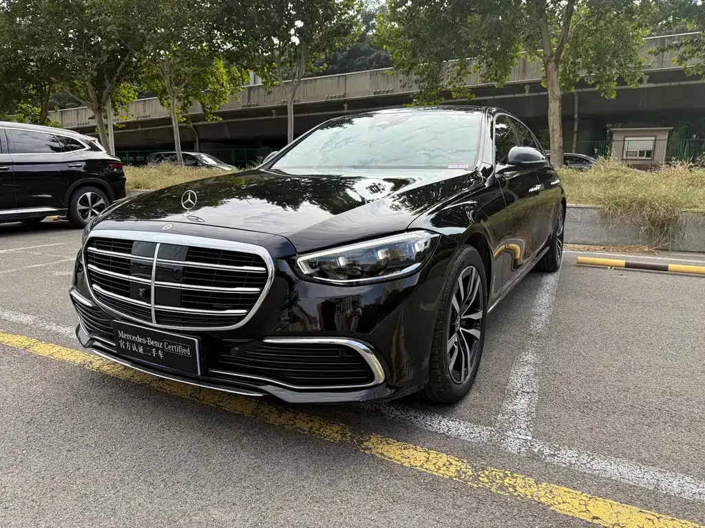 Mercedes-Benz S-Class — фото 1