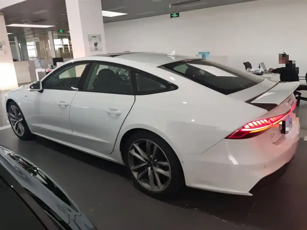Audi A7 — фото 5