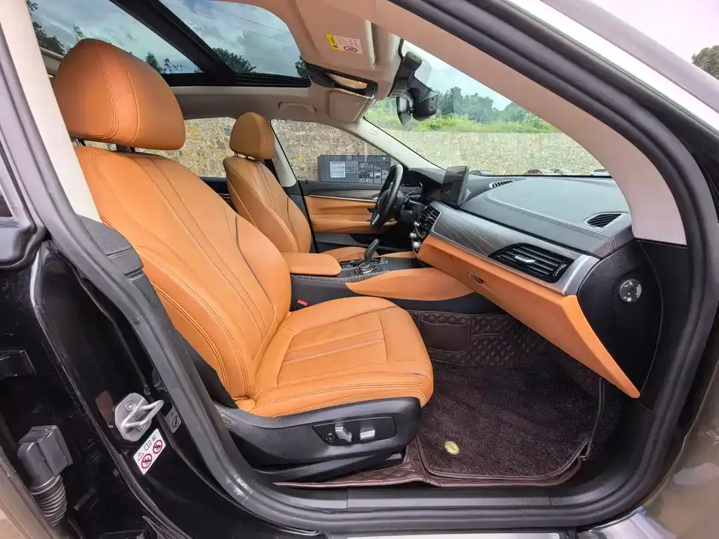 BMW 6 Series GT — фото 10