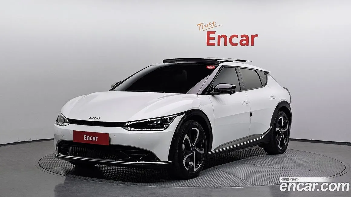 Kia EV6 — фото 1