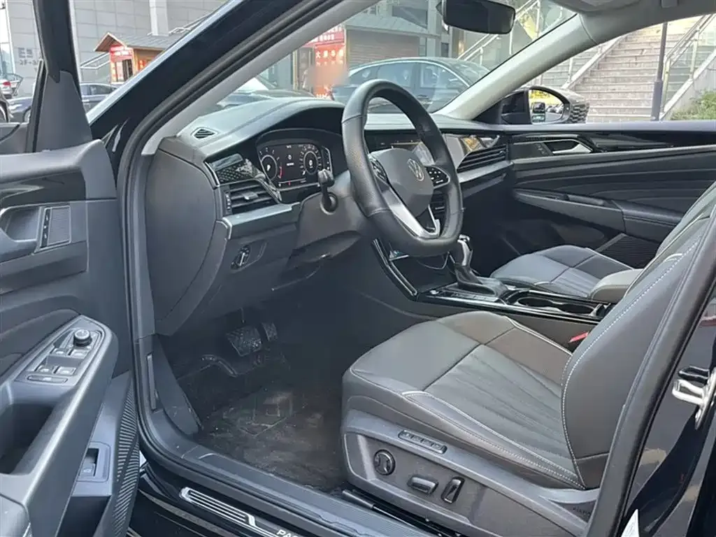 Volkswagen Passat — фото 8