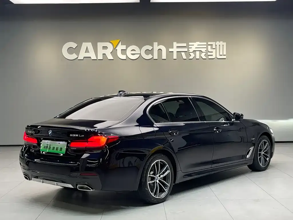 BMW 5 Series New Energy — фото 4